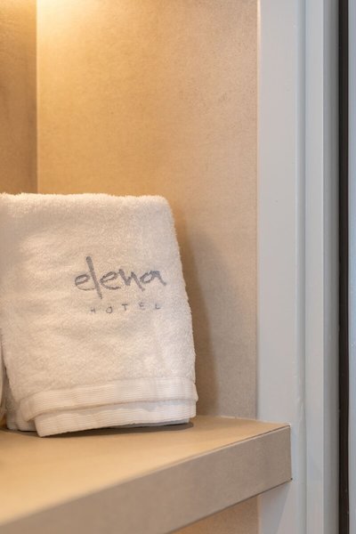 Elena Hotel 42