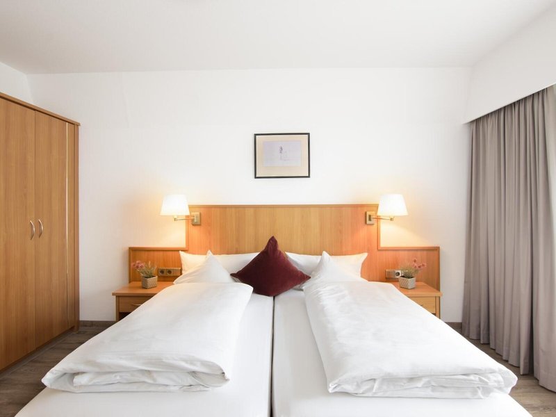 Best Western Queens Hotel 25