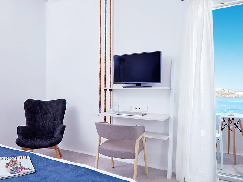 Absolut Mykonos Suites & More 3