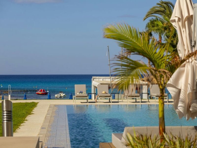 Chrysomare Beach Hotel & Resort 9