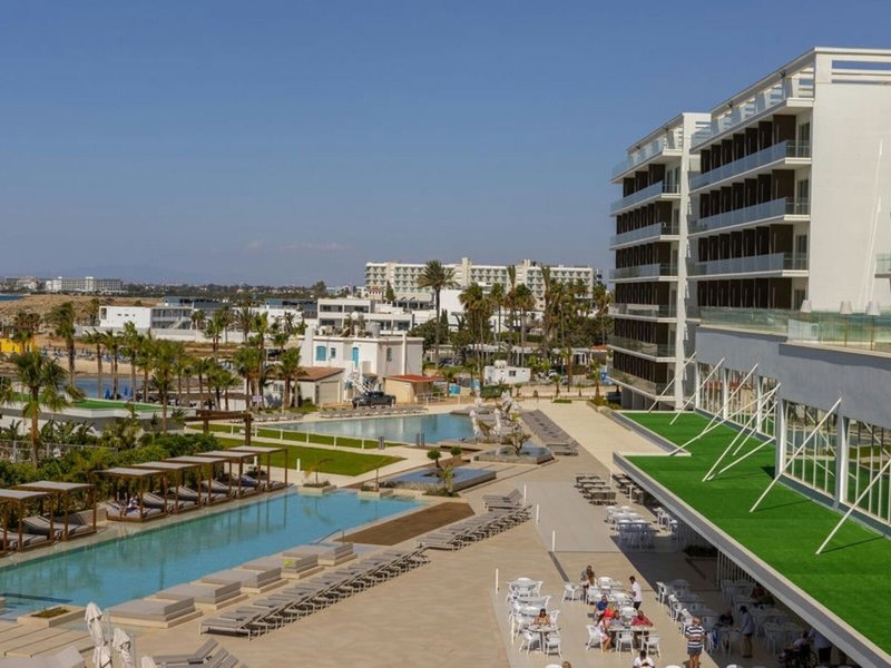 Chrysomare Beach Hotel & Resort 16