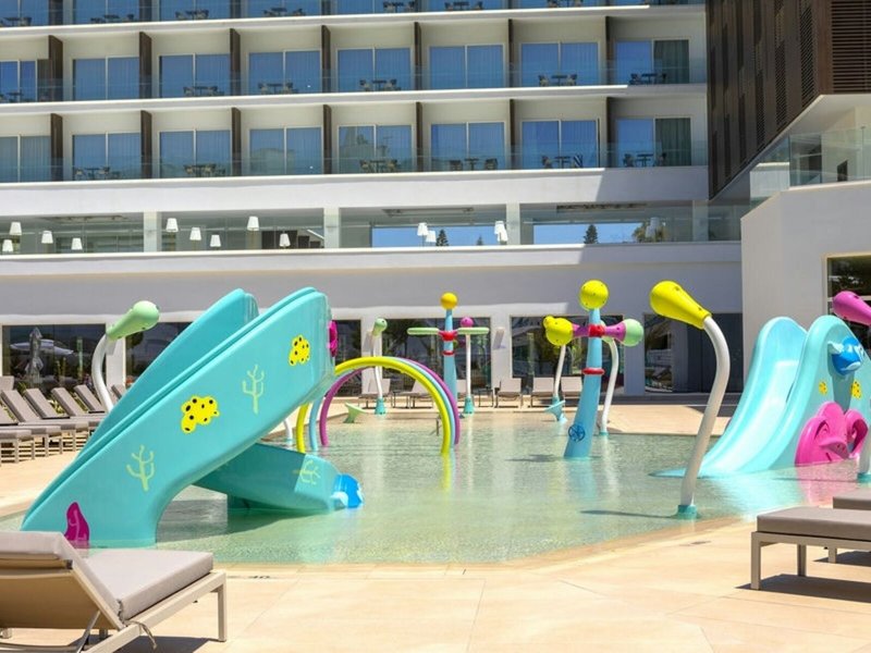 Chrysomare Beach Hotel & Resort 39