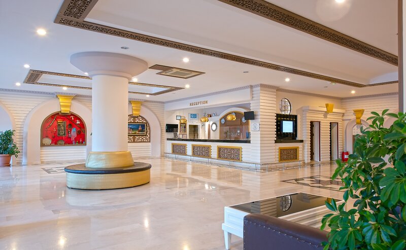 Club Paradiso Hotel & Resort 8