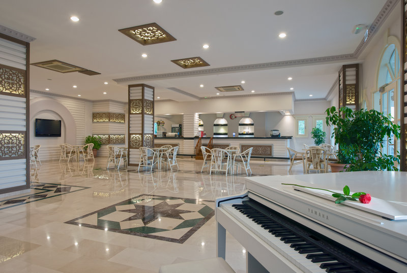 Club Paradiso Hotel & Resort 9