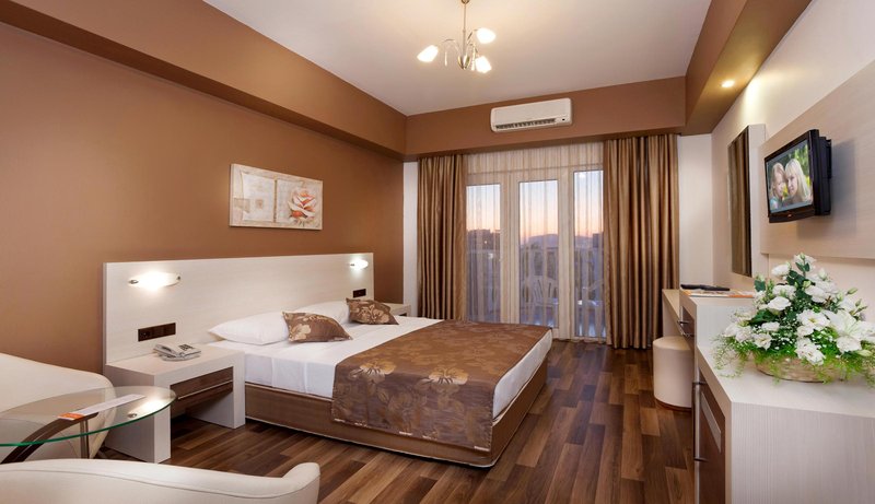 Club Paradiso Hotel & Resort 10