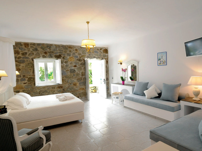 Kamari Hotel 19