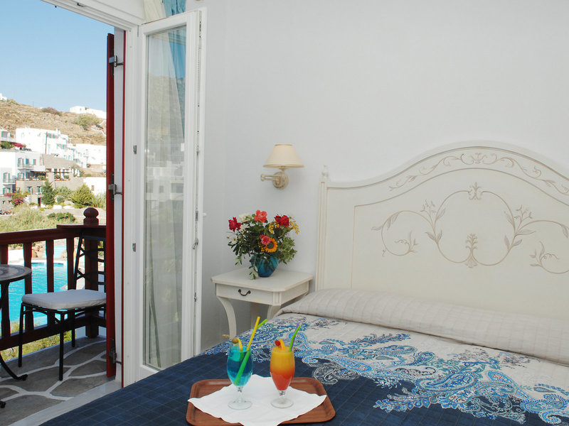 Kamari Hotel 24