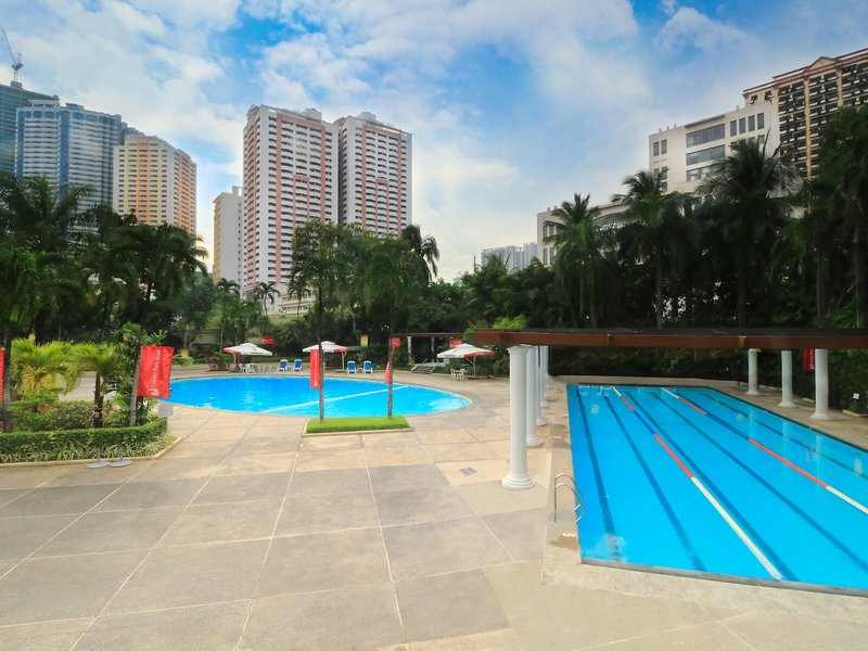 Century Park Manila 4