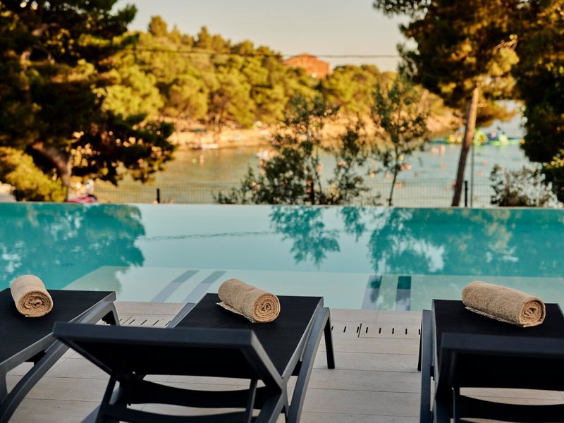 Colentum 13 - Outdoor Pool