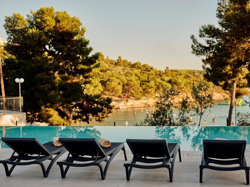 Colentum 14 - Outdoor Pool