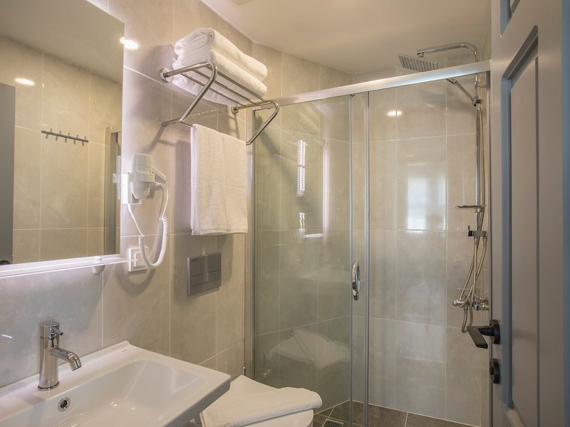 Comfort Suites 7