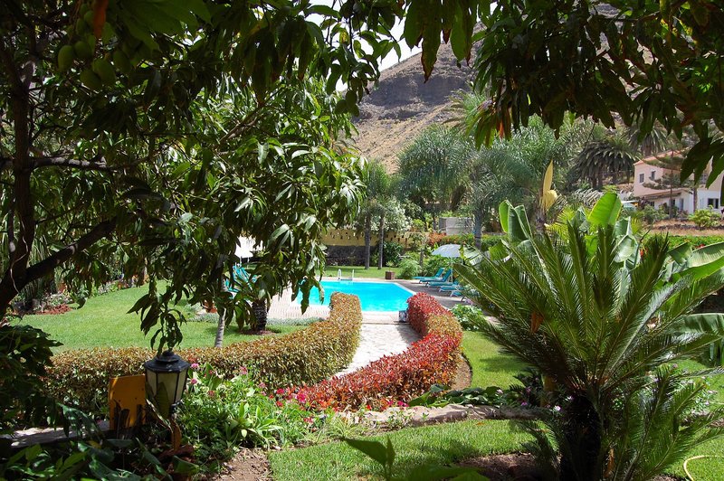 Finca La Roseta & App. Borbolan 5