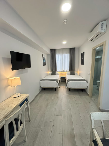 Apartamentos Colon Playa 1