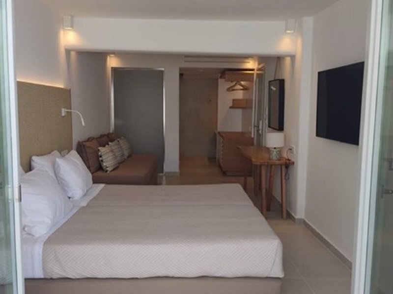 Manoulas Beach 39