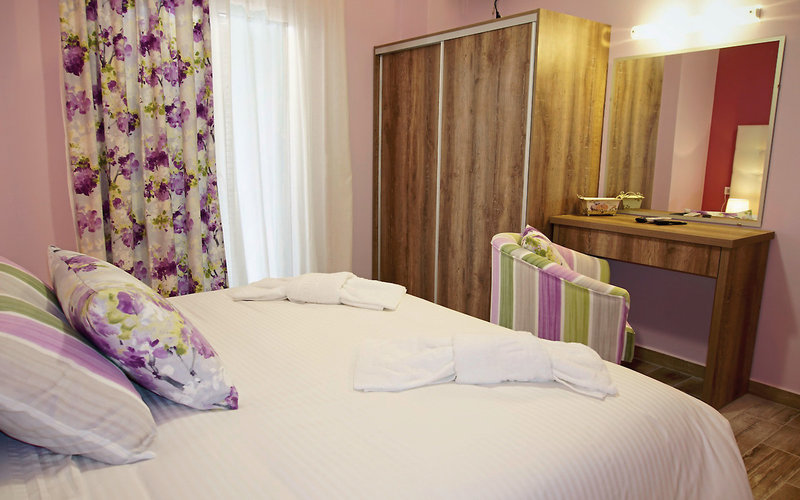 Villa & Apartments Sissy 8