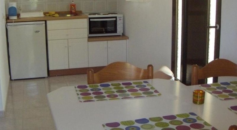 Antigonis Apartments 5