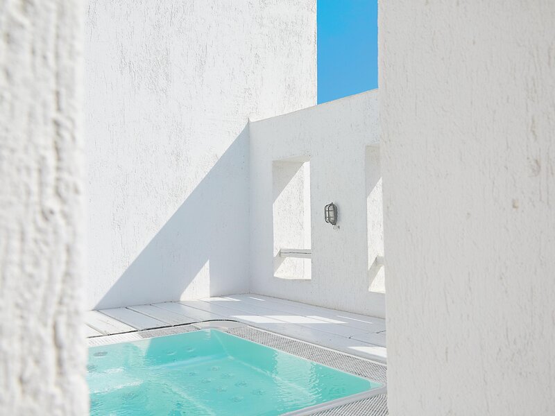 Mykonos Blu, A Grecotel Resort to Live 160