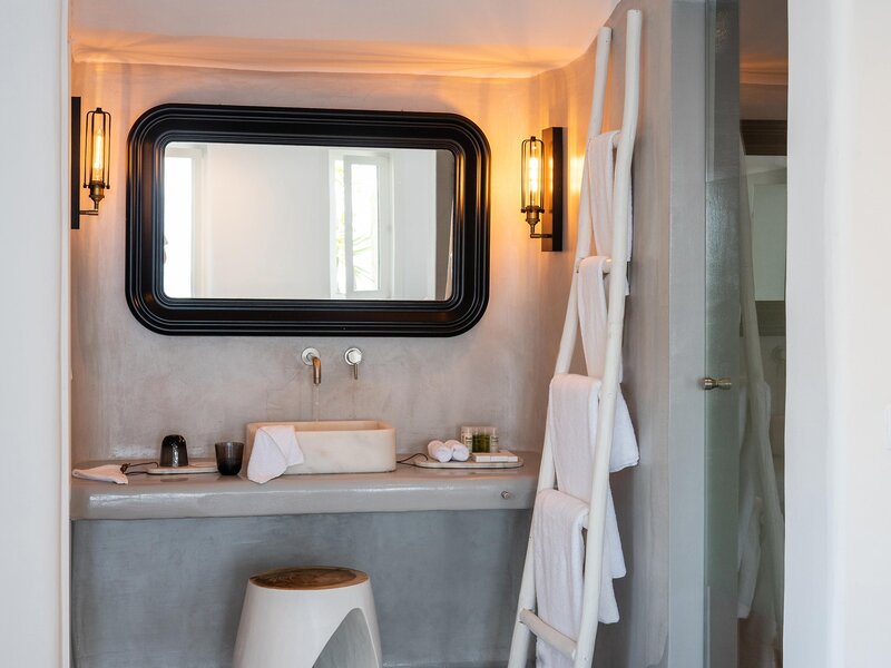 Mykonos Blu, A Grecotel Resort to Live 214