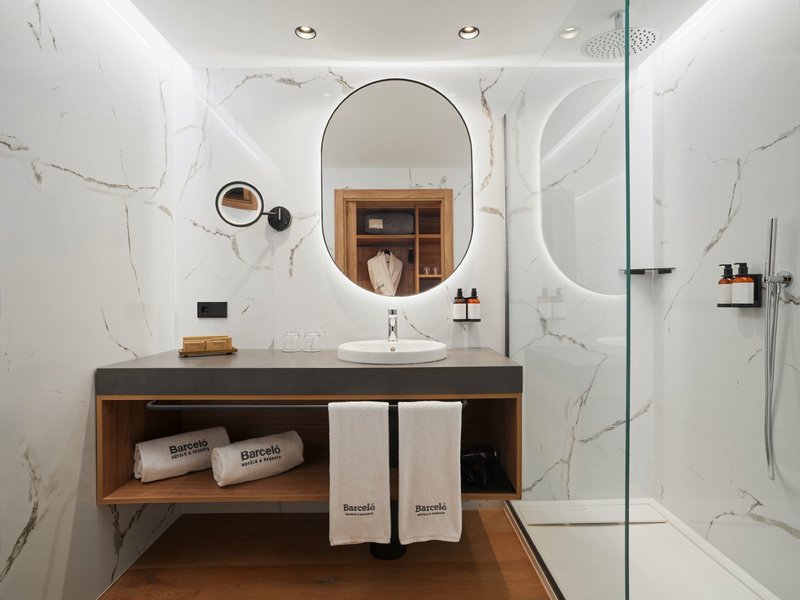Occidental Santa Cruz Contemporaneo  8