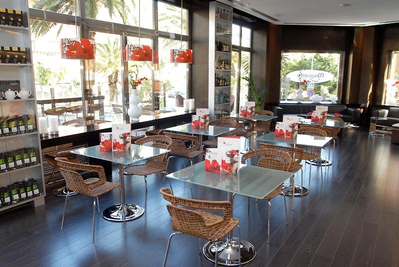 Occidental Santa Cruz Contemporáneo 5