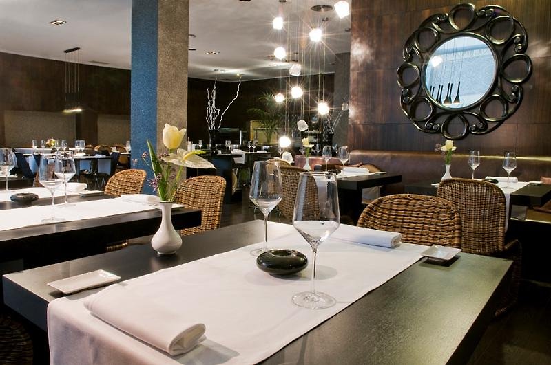 Occidental Santa Cruz Contemporáneo 6