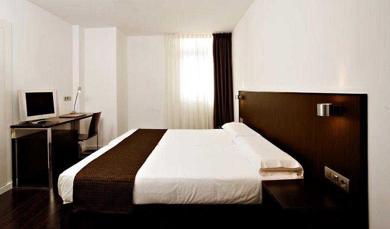 Occidental Santa Cruz Contemporáneo 7