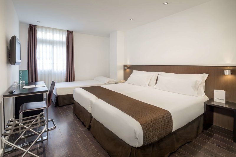 Occidental Santa Cruz Contemporáneo 9