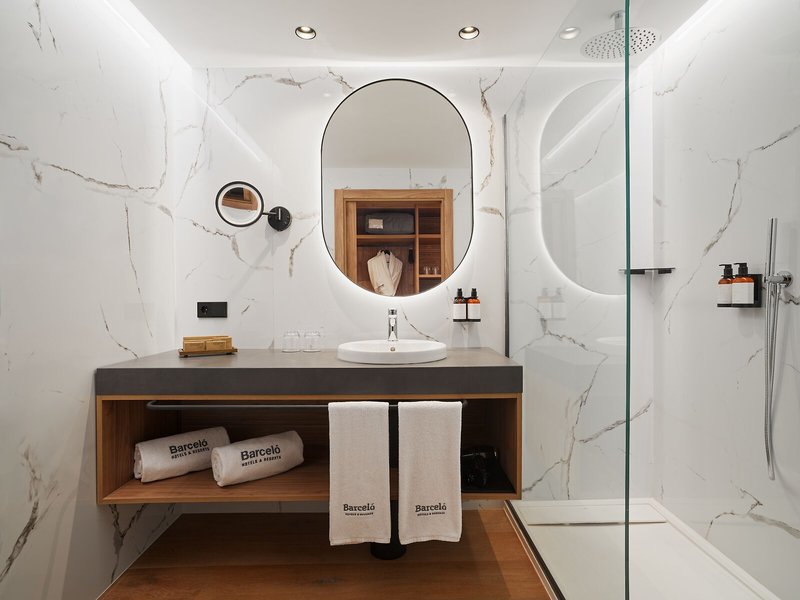 Occidental Santa Cruz Contemporaneo  46