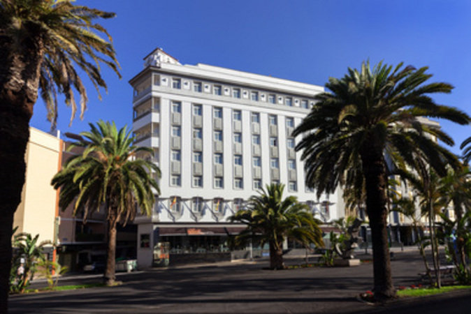 Occidental Santa Cruz Contemporáneo 1