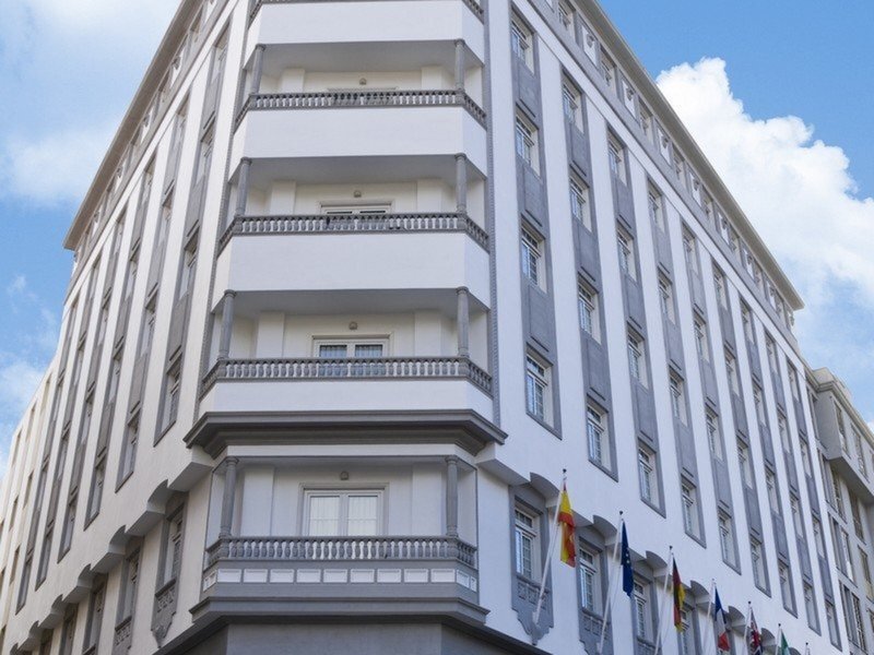 Occidental Santa Cruz Contemporaneo 