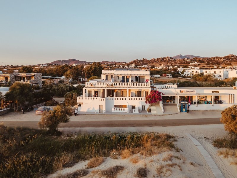 Almiriki Naxos Beachside Living 1