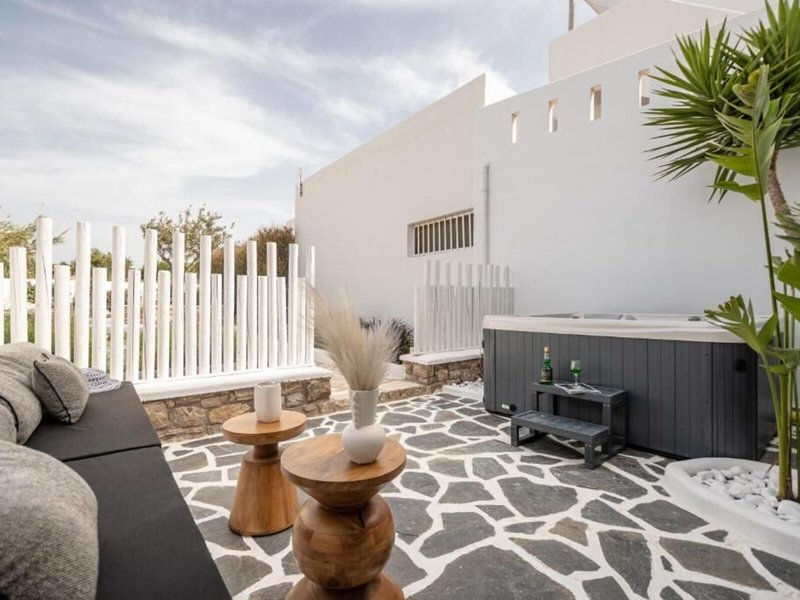 Almiriki Naxos Beachside Living 2