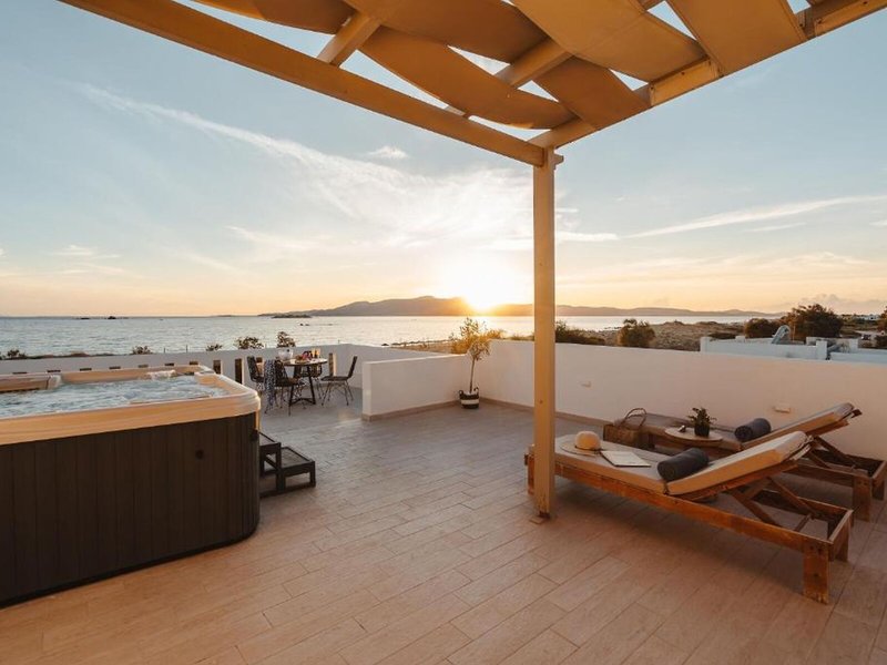 Almiriki Naxos Beachside Living 6