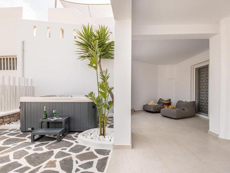 Almiriki Naxos Beachside Living 27