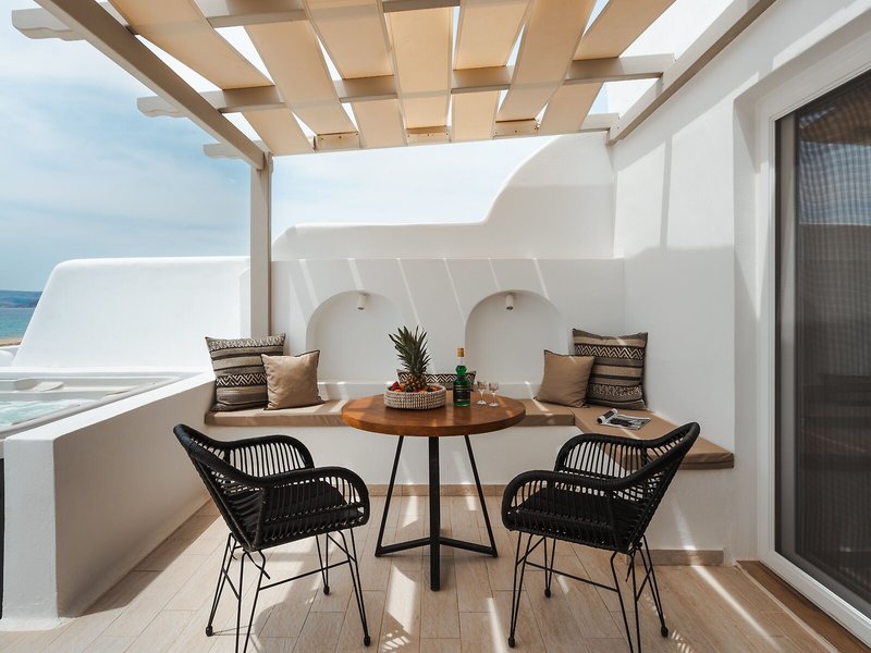 Almiriki Naxos Beachside Living 35