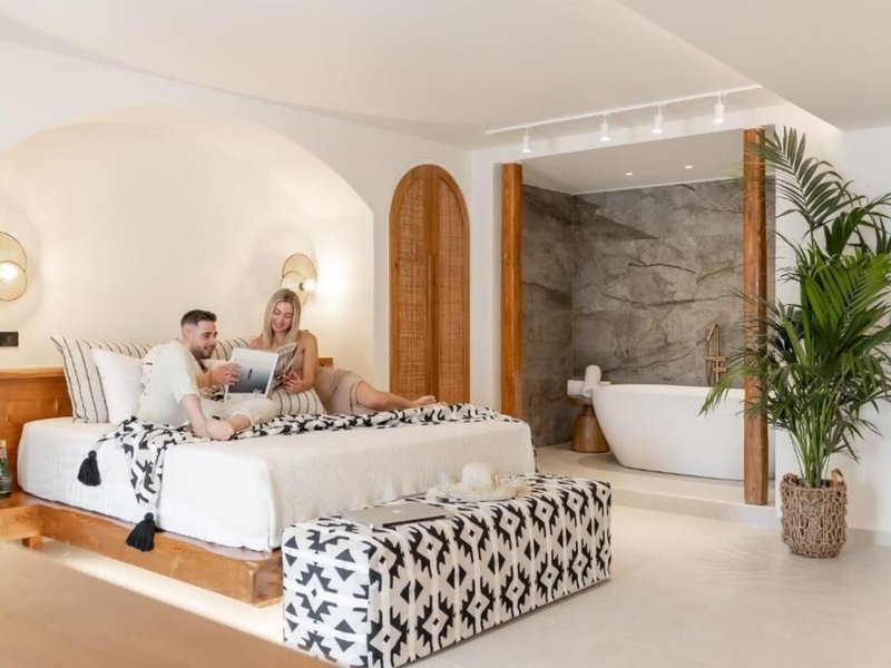 Almiriki Naxos Beachside Living 38