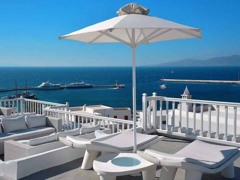 Petasos Town 13 - Restaurant