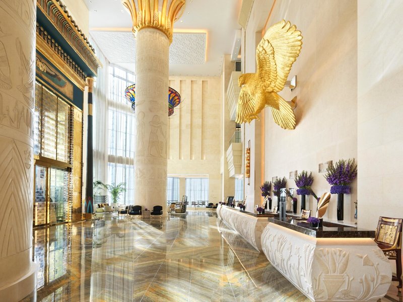 Sofitel Dubai Wafi 4
