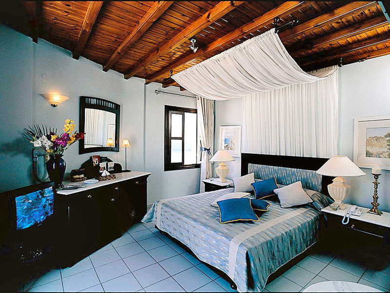 Petinos Beach Hotel 5