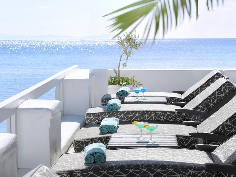 Petinos Beach Hotel 7