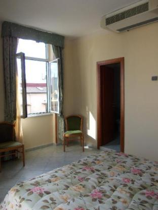 Garden Hotel 1 - Room Example
