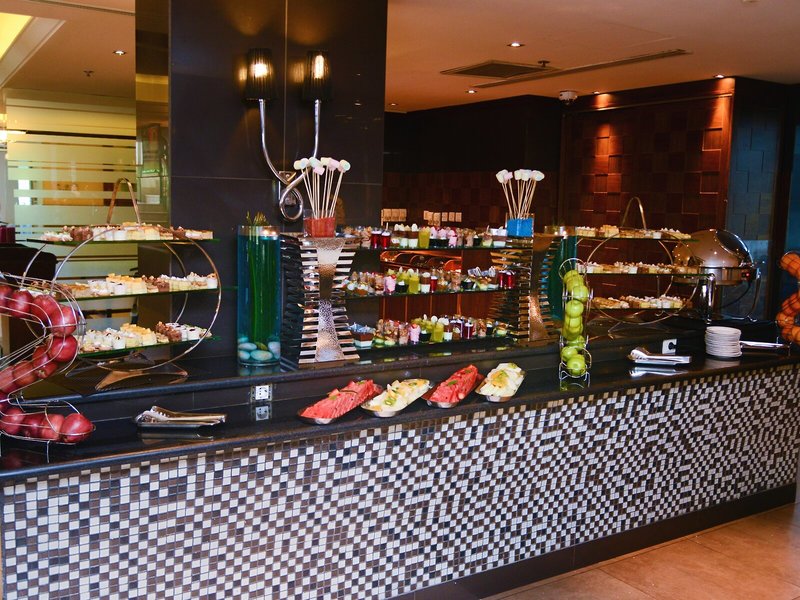 Geneva Hotel 15