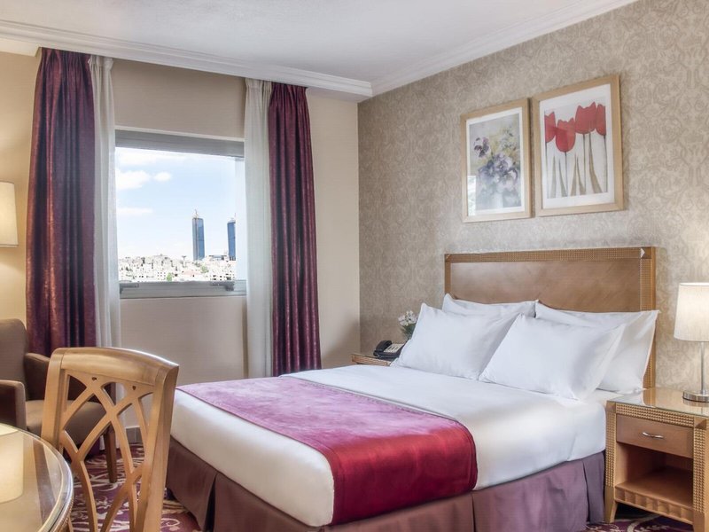 Geneva Hotel 19