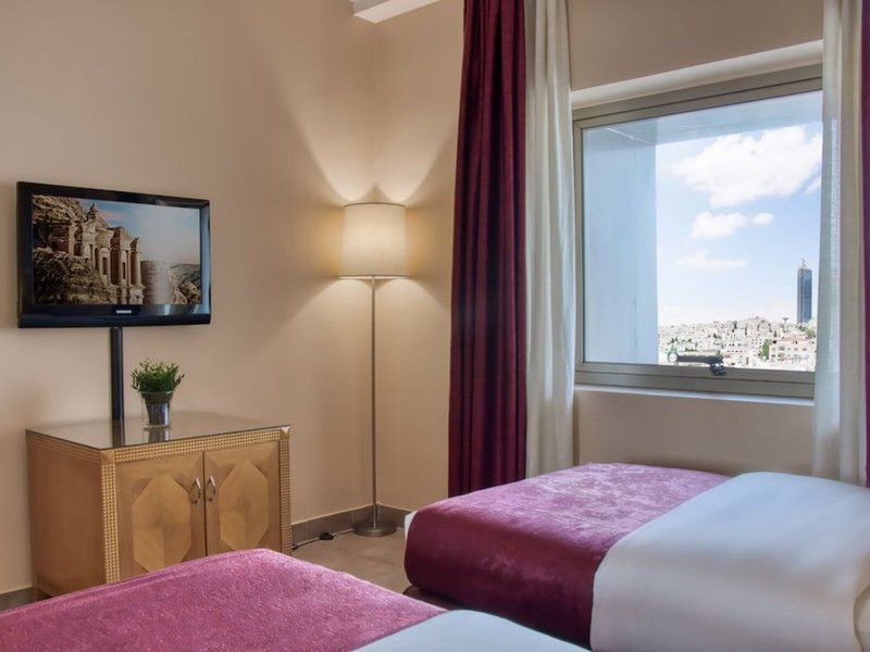 Geneva Hotel 26