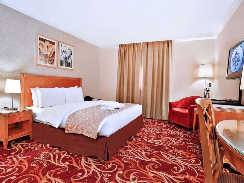 Geneva Hotel 28
