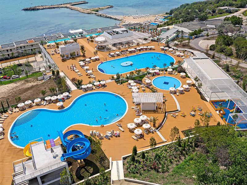 White Lagoon 16