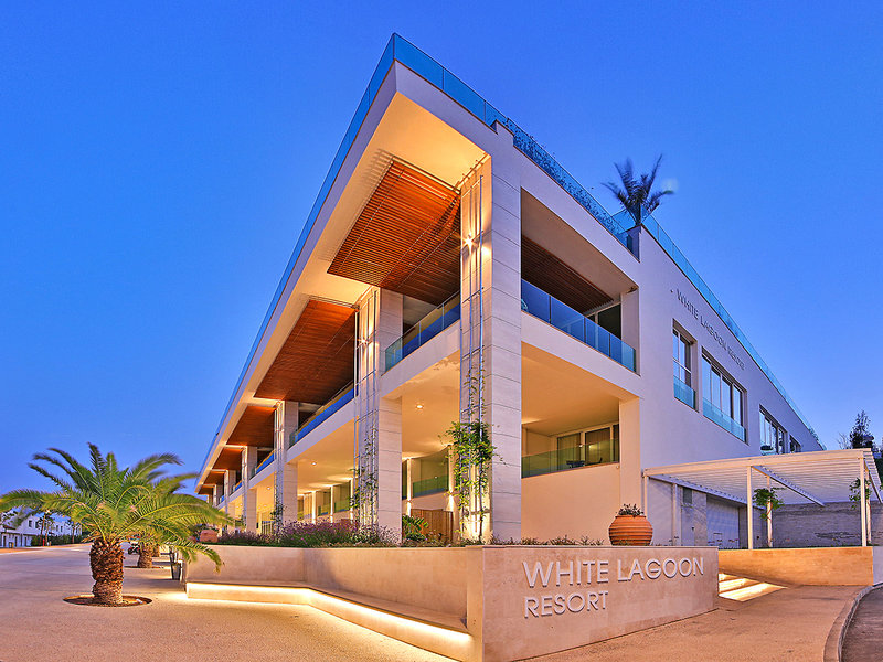 White Lagoon 21