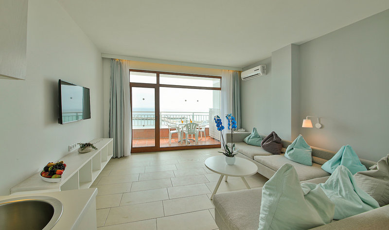 White Lagoon 16