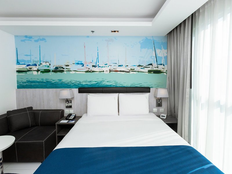 Holiday Inn Express Pattaya Central 38
