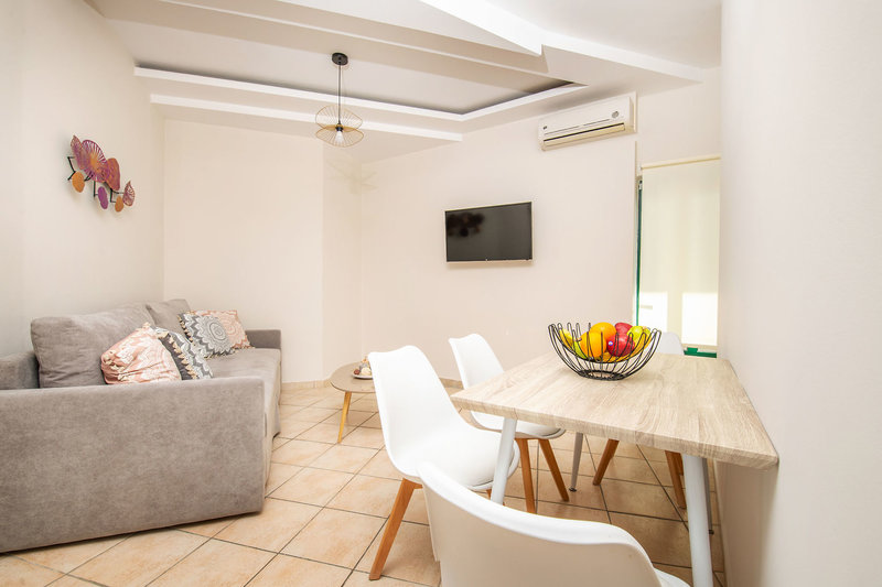 Koukos Loft Apartments 6